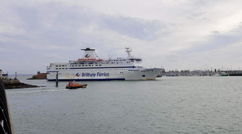 Portsmouth Harbour - prom do Francji